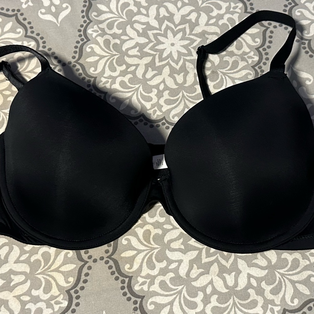 Auden Black Underwire Bra with Molded Cups